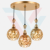 Suspension triple dorée avec trois boules décoratives lumineuses
