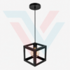 Suspension cube moderne noire en métal avec ampoule visible