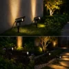 Projecteur LED jardin à piquet installé dans un espace extérieur
