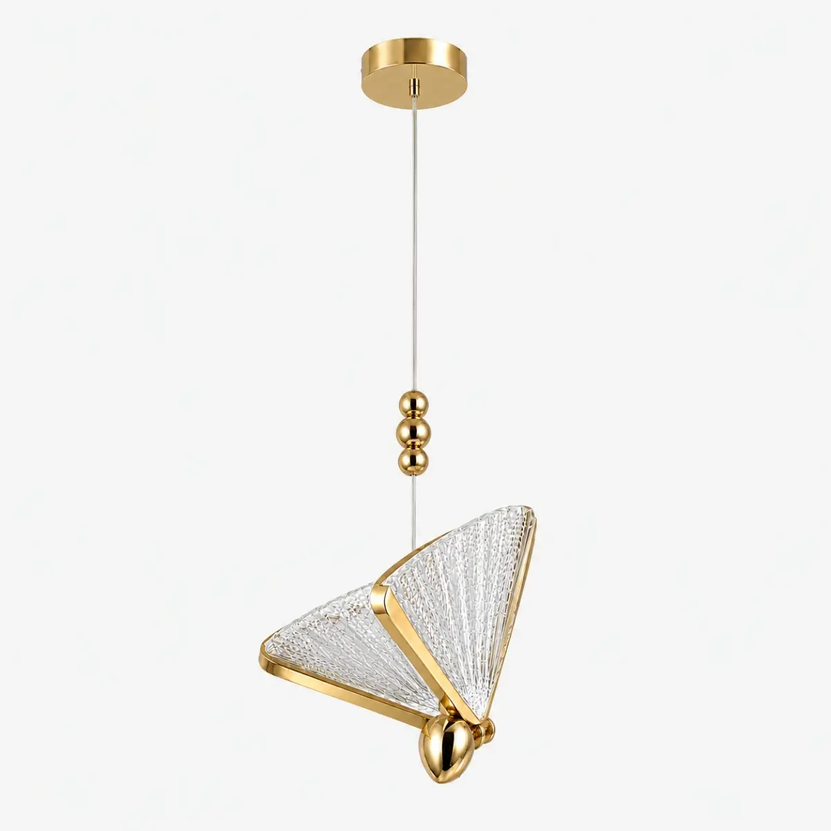 Suspension papillon dorée effet cristal avec design décoratif chic